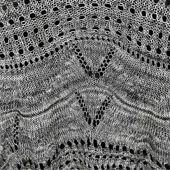 Rue21 Grey Open Knit Short Sleeve Sweater Shrug  Medium Oversized - Picture 6 of 7